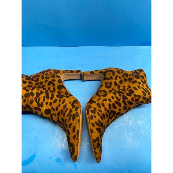 Weeboo Women's Size 8.5 Animal Print Brown Ankle Booties Boots Side Zip - Picture 9 of 11